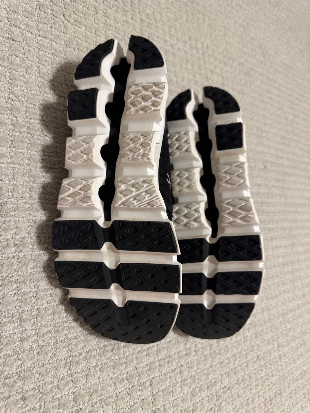 On Running Cloud Swift 3 Black/White Running Sneakers Womens size 9 - Picture 6 of 9